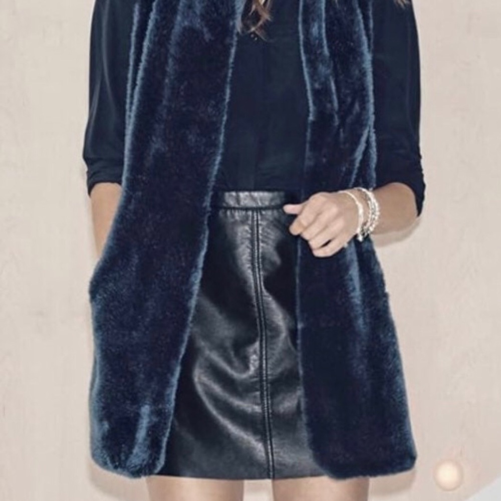 Vince Camuto women’s faux fur dark blue vest